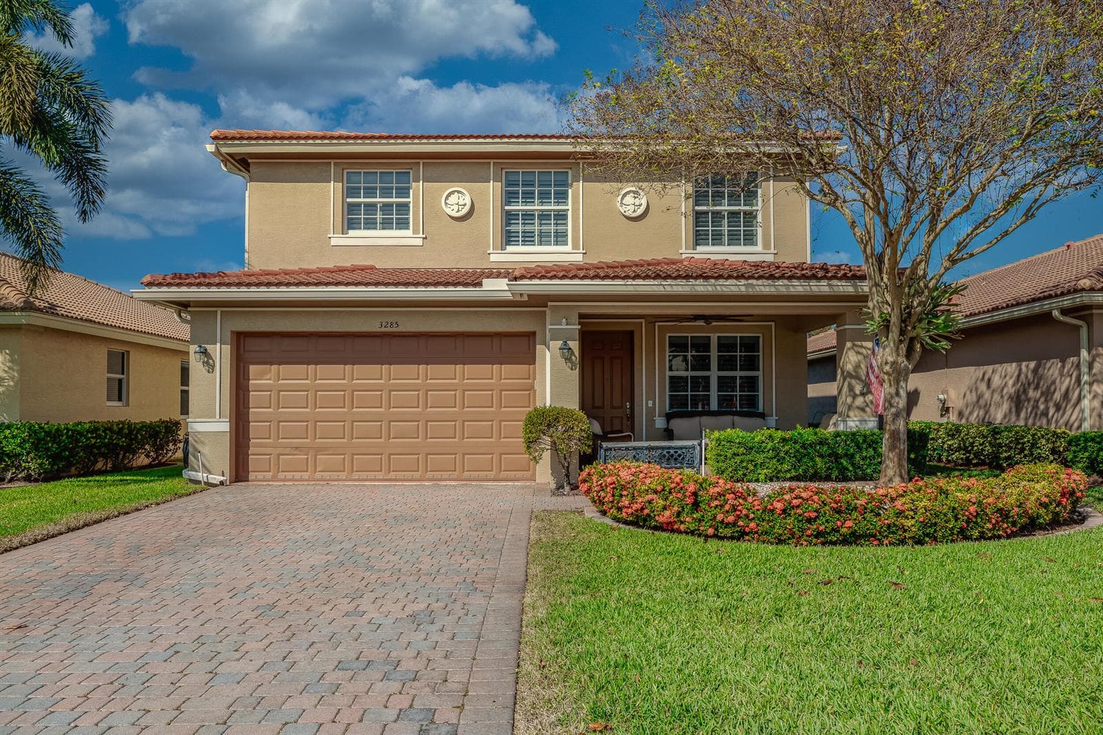 3285 SW Porpoise Circle photo 1