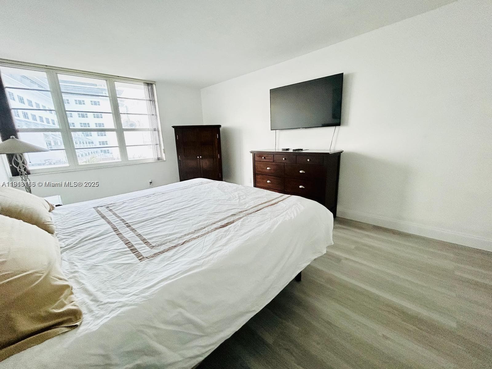 100 Lincoln Rd 535 photo 6