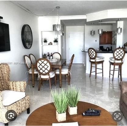 6917 Collins Ave PH20 photo 3