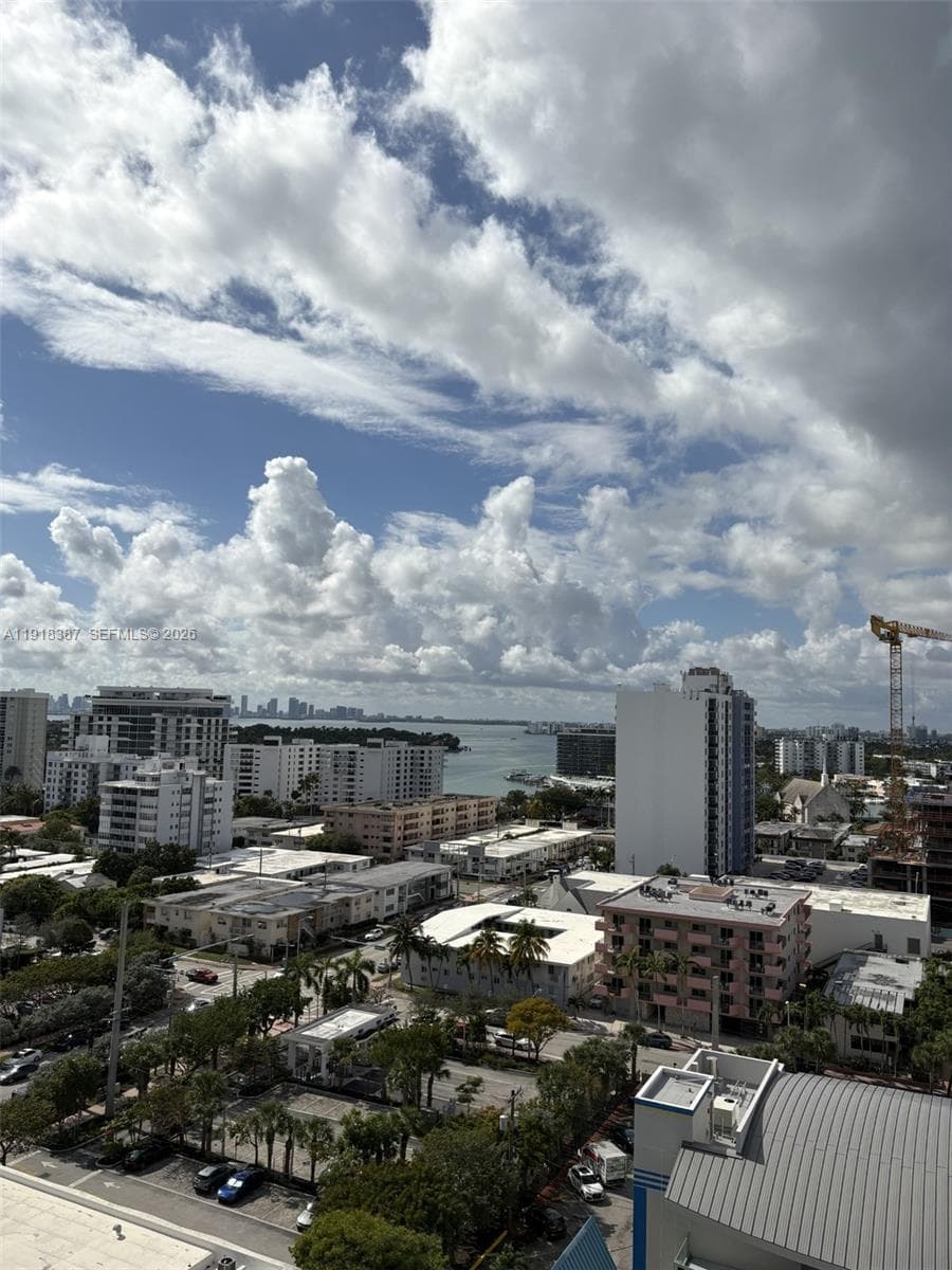 6917 Collins Ave PH20 photo 14