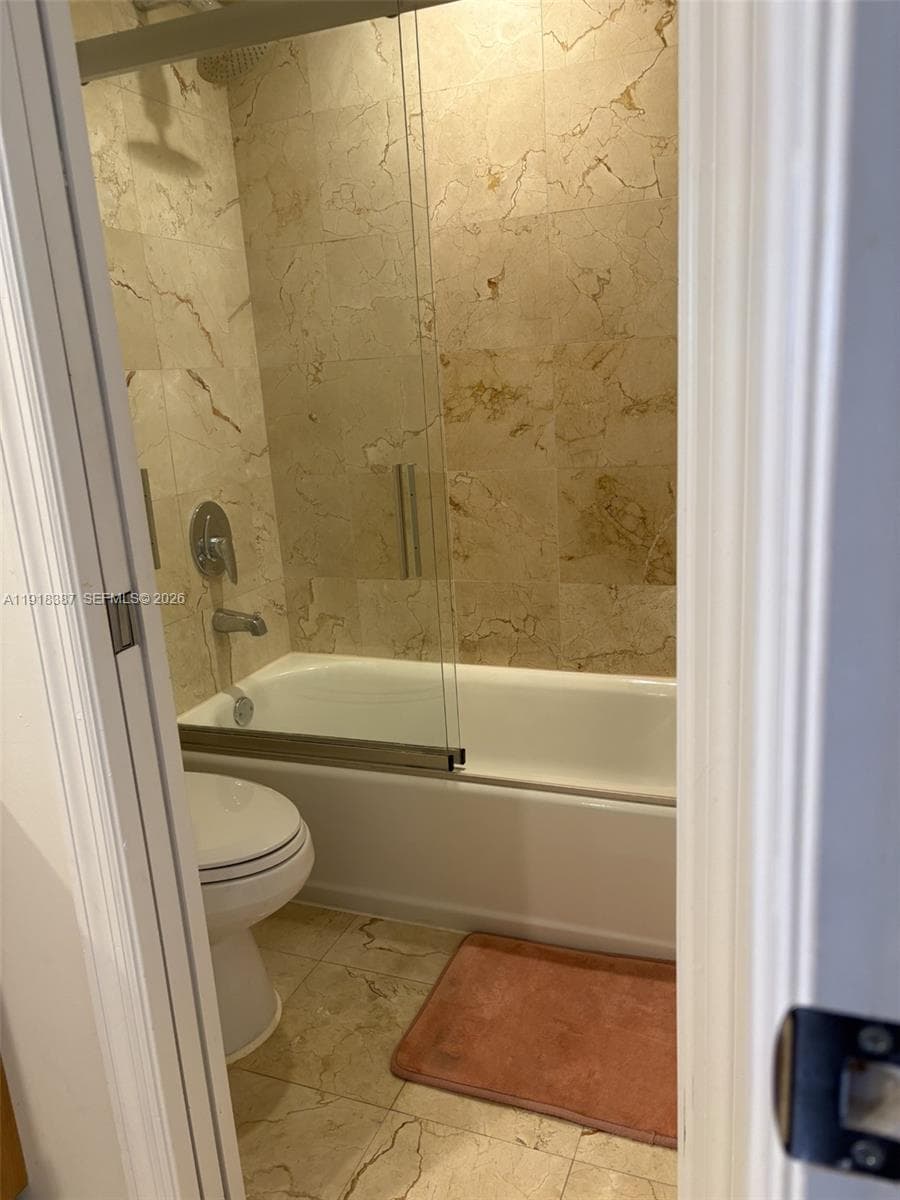 6917 Collins Ave PH20 photo 8
