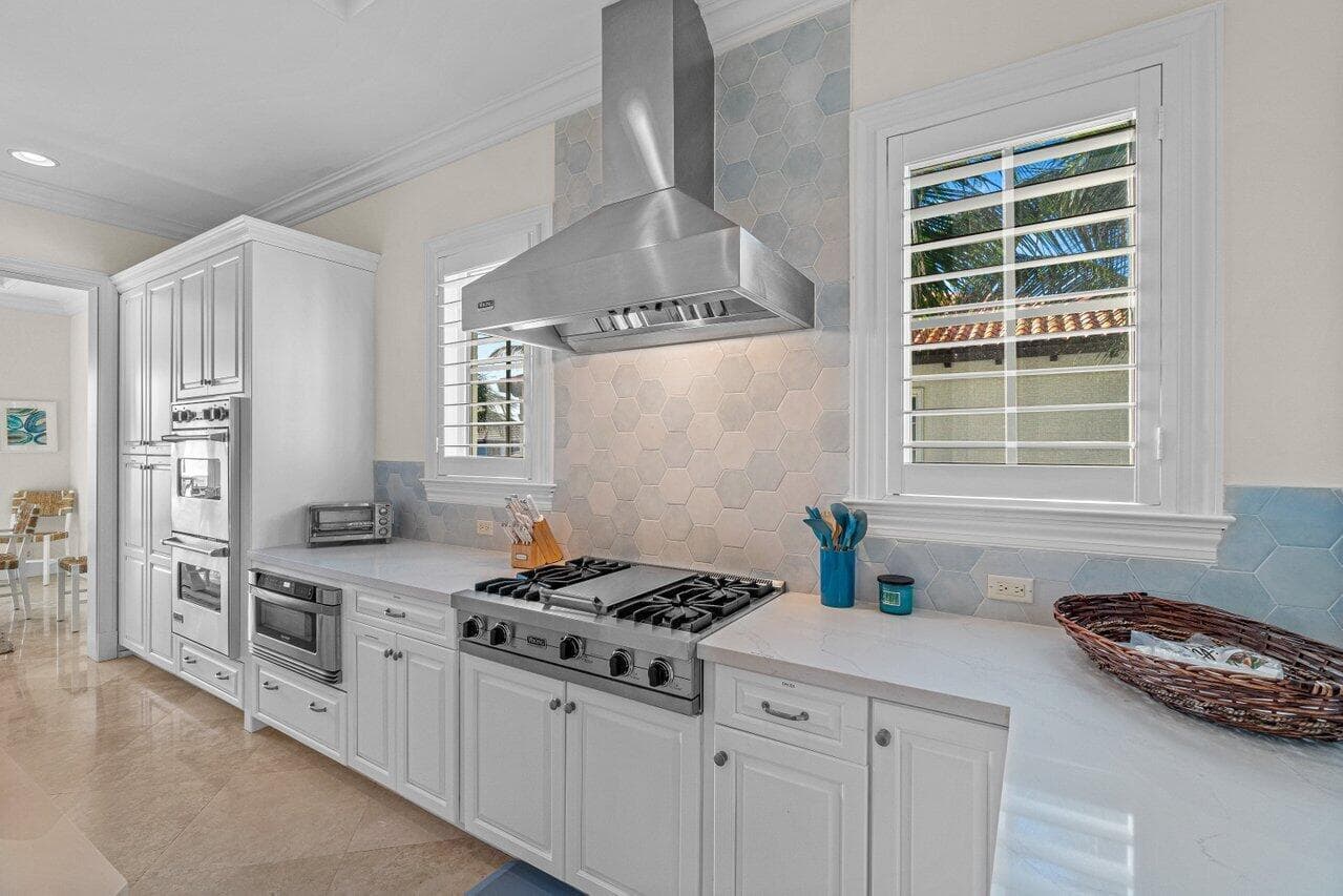6103 N Ocean Boulevard N photo 23