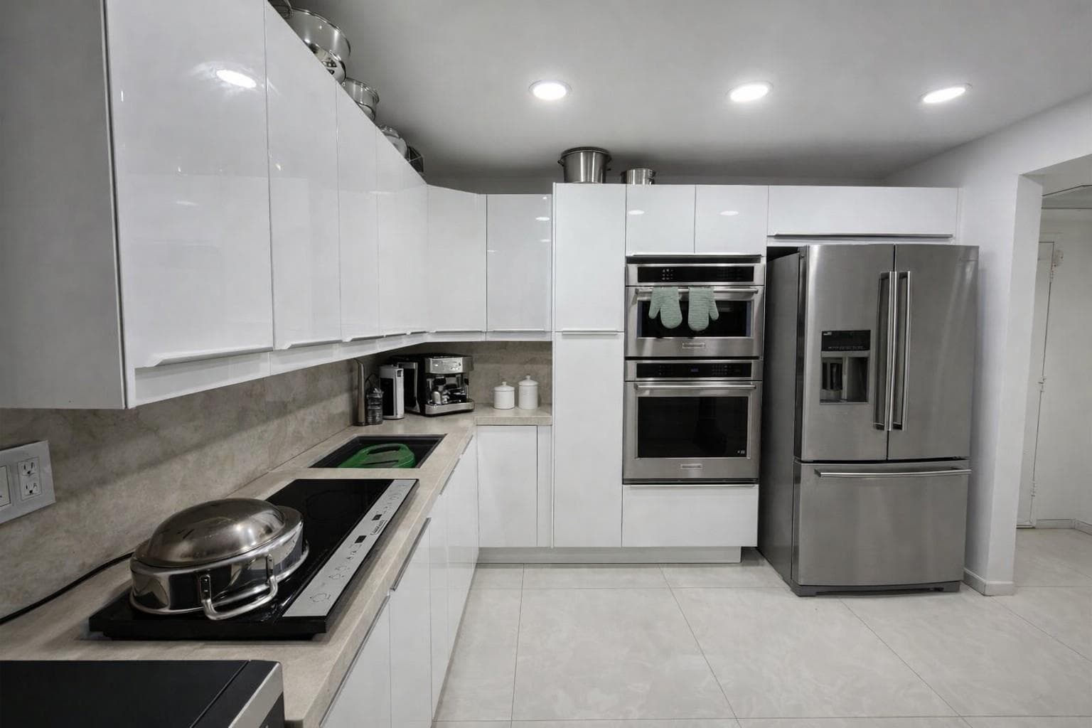 2500 Parkview Drive 403 photo 15