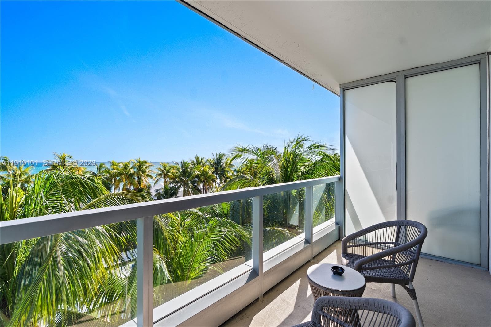 4391 Collins Ave 413 photo 3