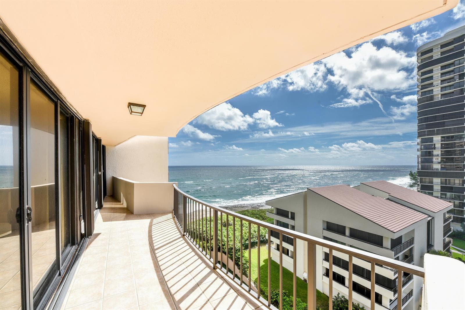 4200 N Ocean Drive 1-904 photo 1