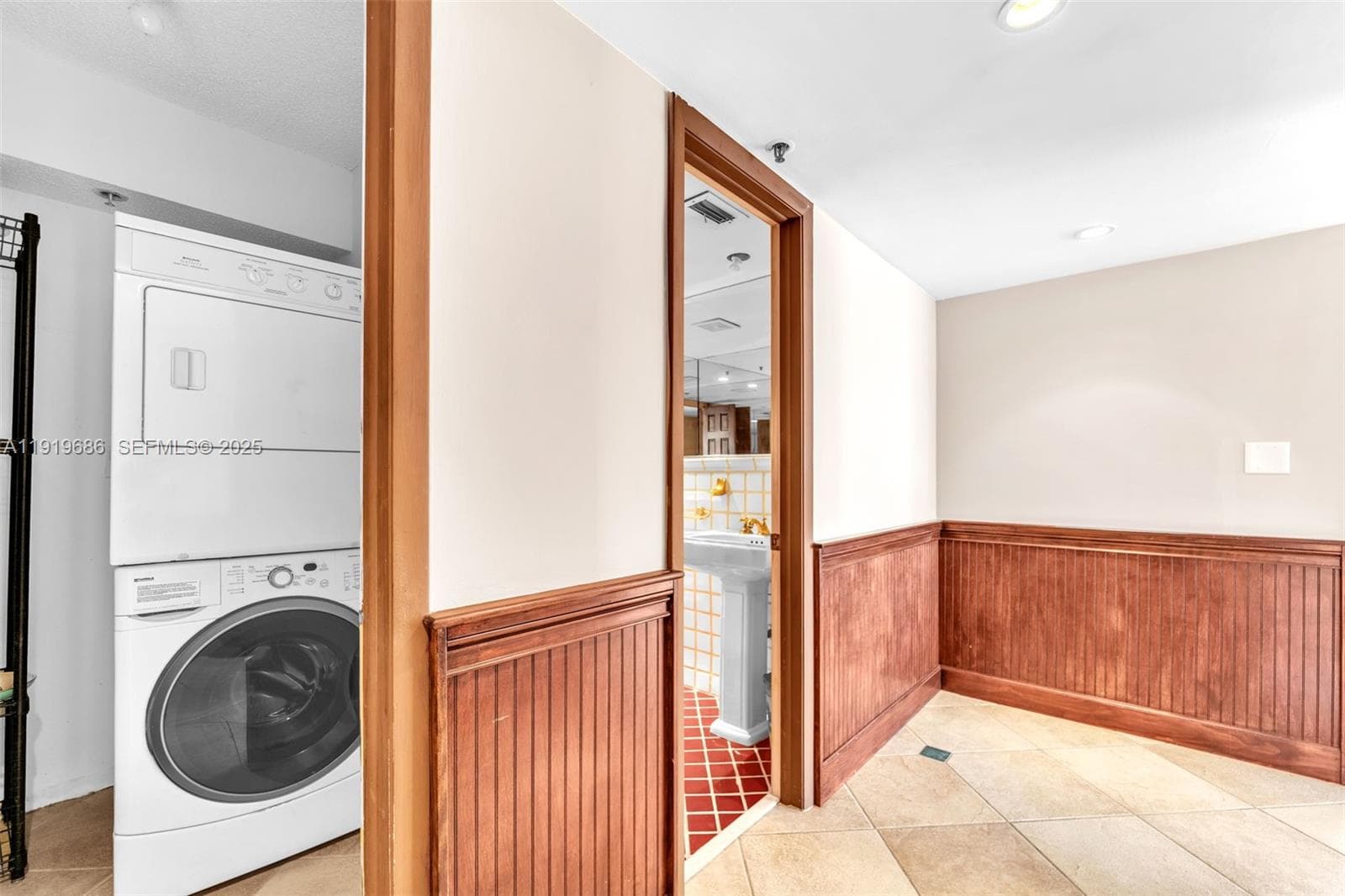 801 N Venetian Dr 208 photo 5