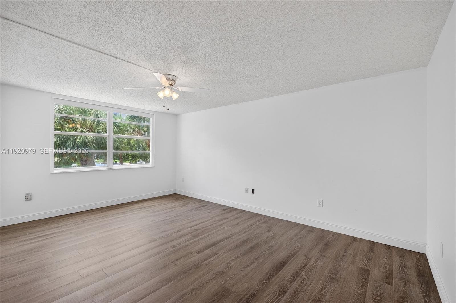 2851 NE 183rd St 216E photo 10
