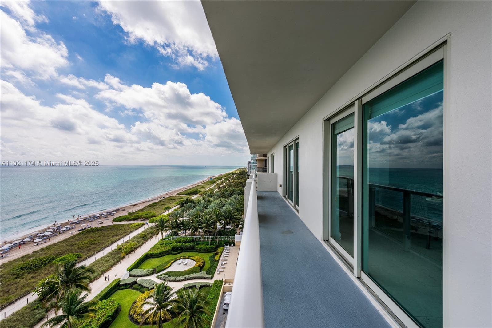 9499 Collins Avenue PH-02 photo 4