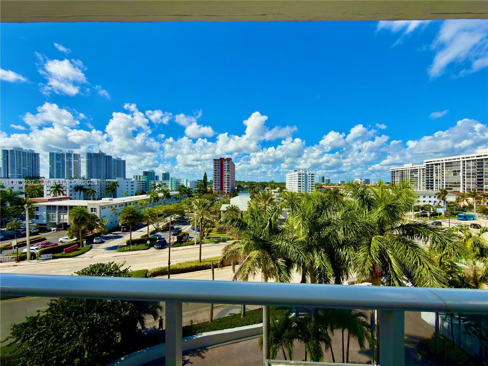 3140 S Ocean Dr 512 photo 23