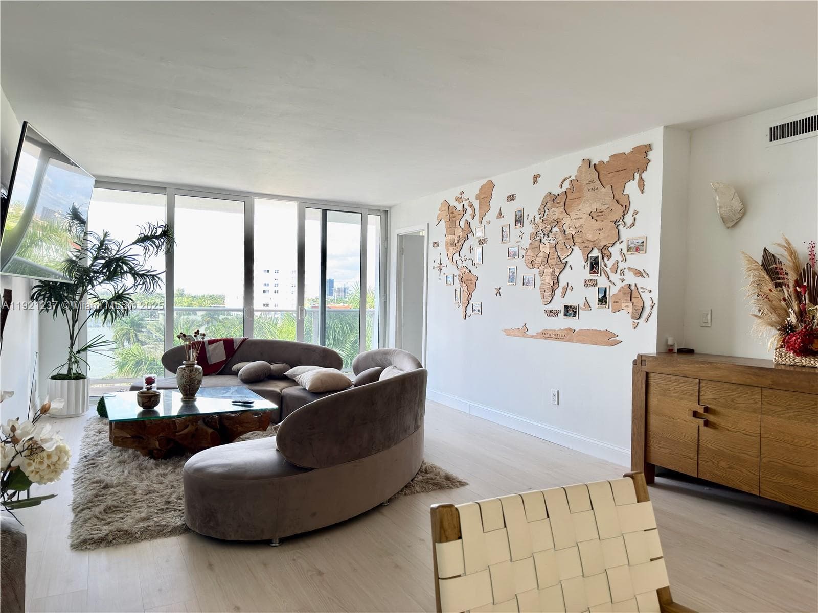 3140 S Ocean Dr 512 photo 13