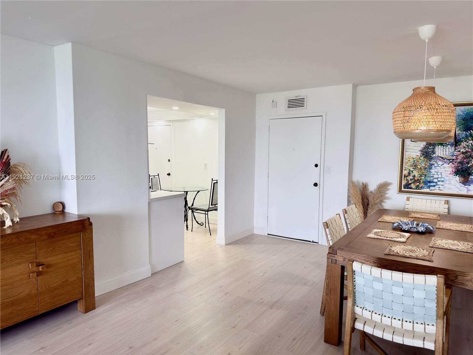 3140 S Ocean Dr 512 photo 15