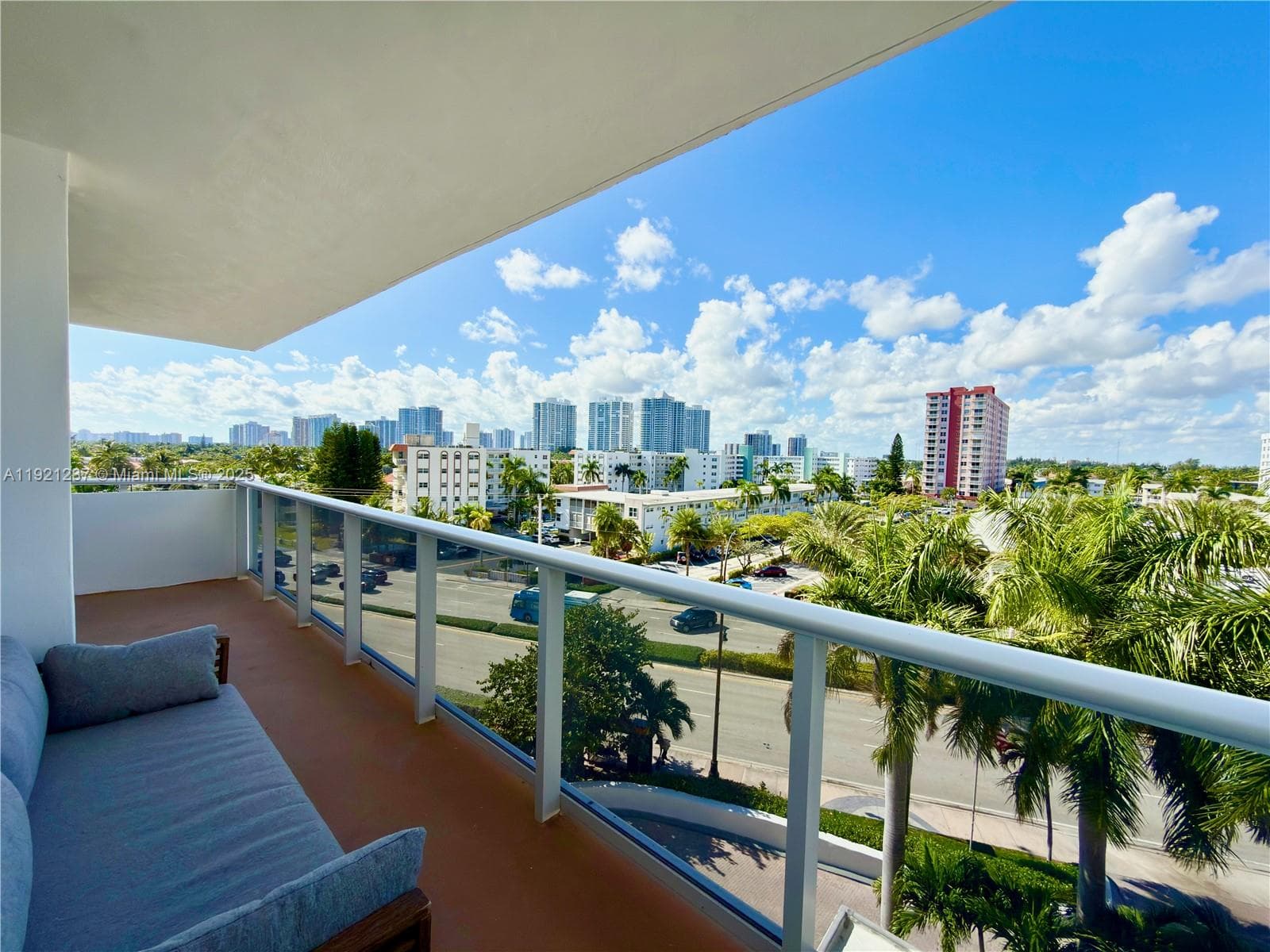 3140 S Ocean Dr 512 photo 25