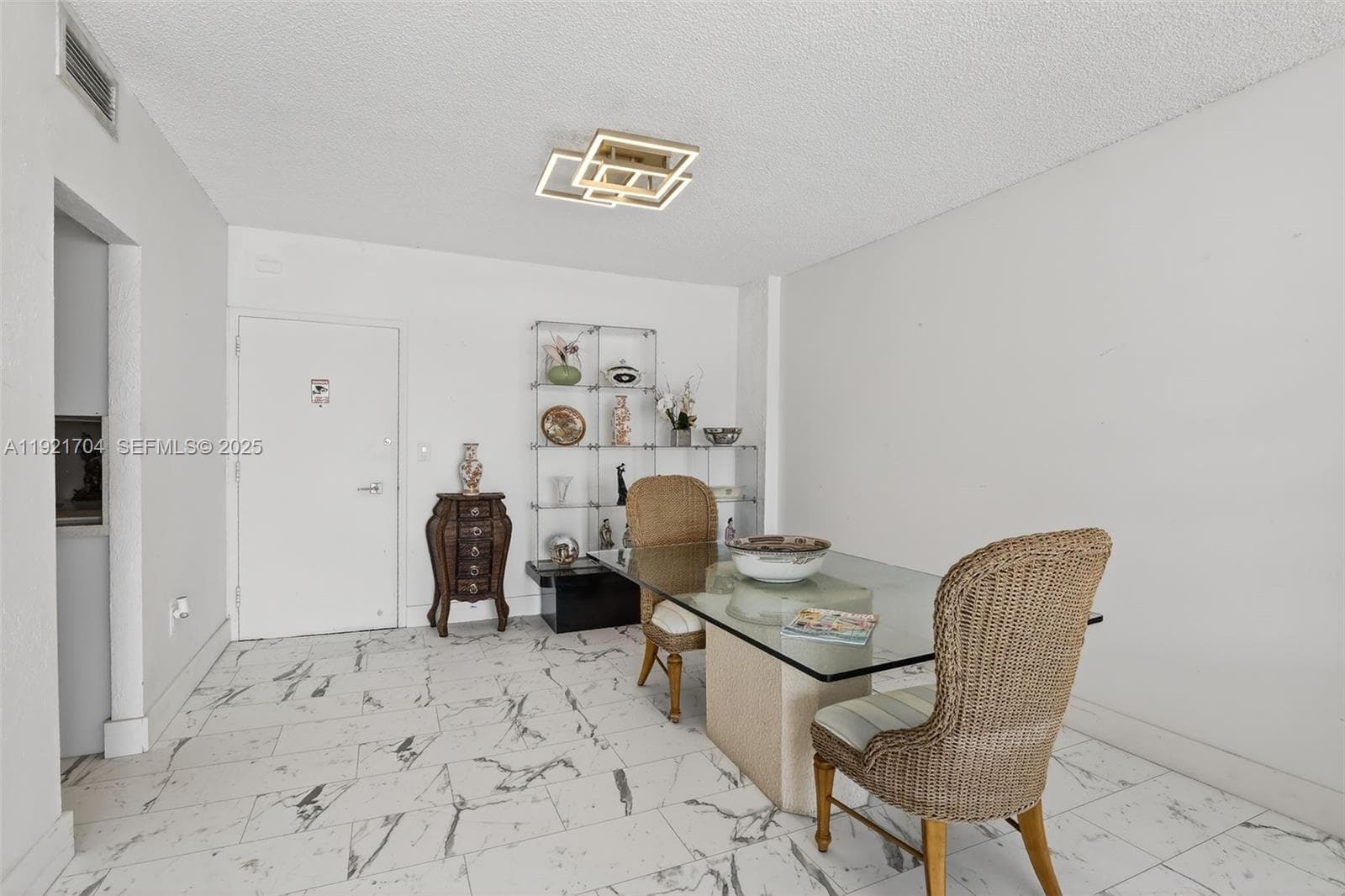300 Bayview Dr 308 photo 12