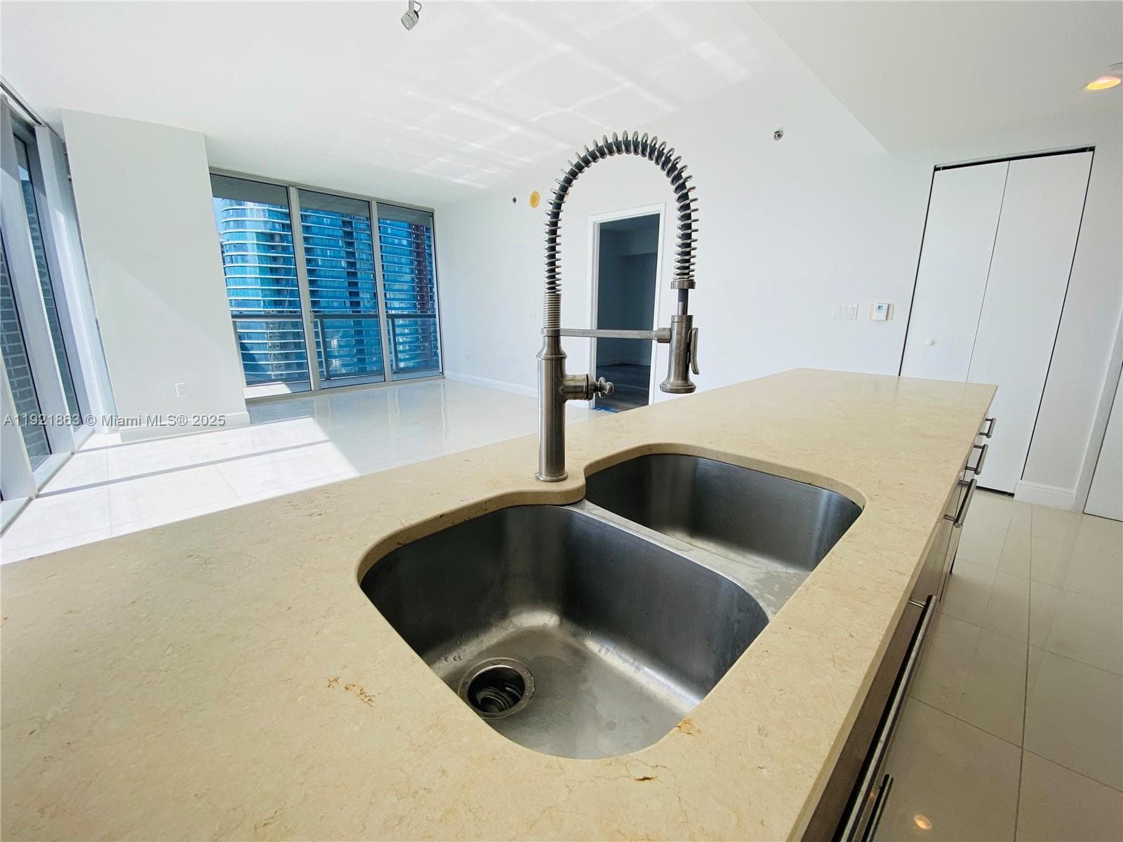 475 Brickell Ave 3715 photo 6