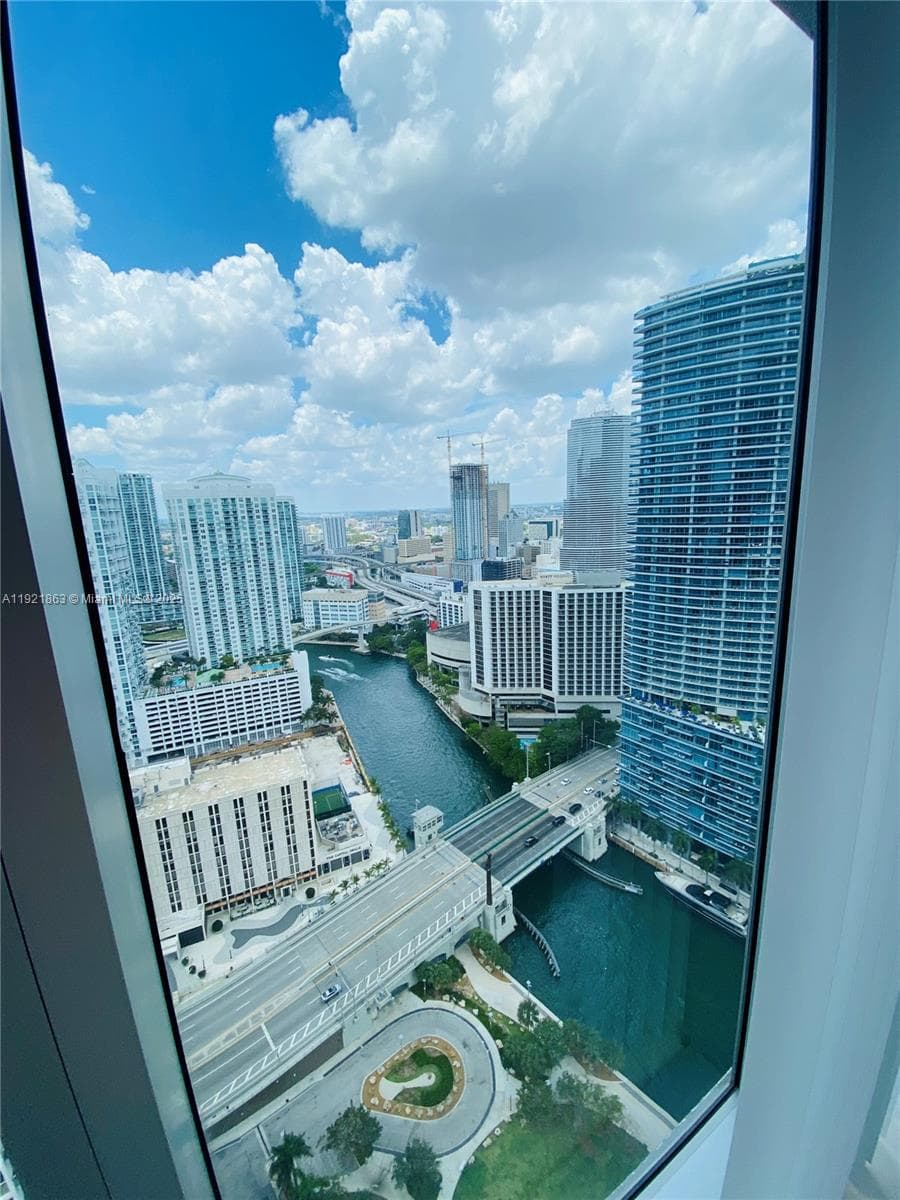 475 Brickell Ave 3715 photo 20