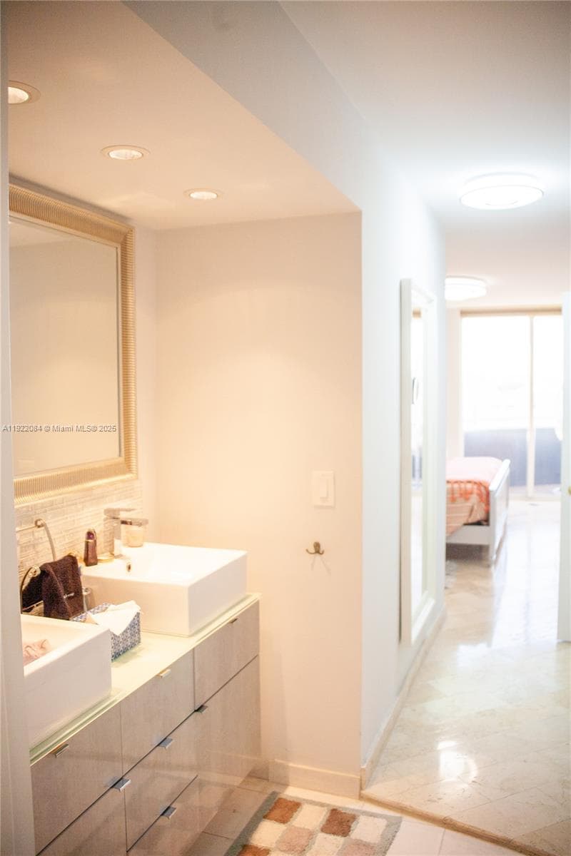 6301 Collins Ave 807 photo 21
