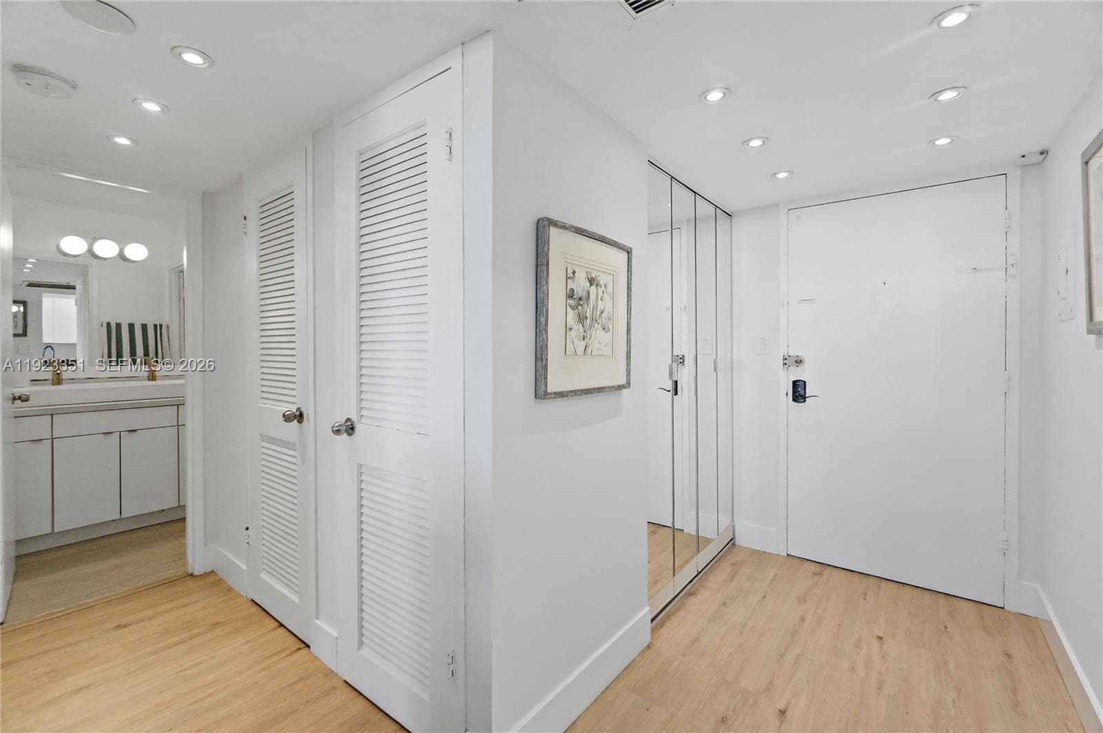100 Lincoln Rd 410 photo 10