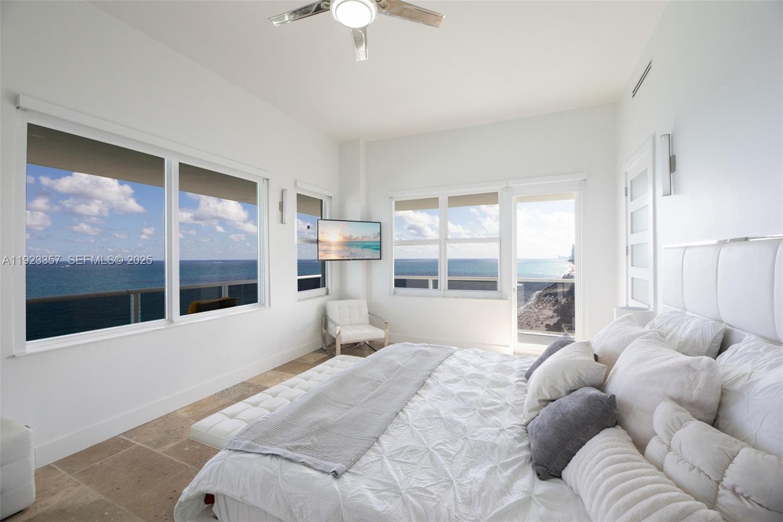 3725 S Ocean Dr PH02 photo 4