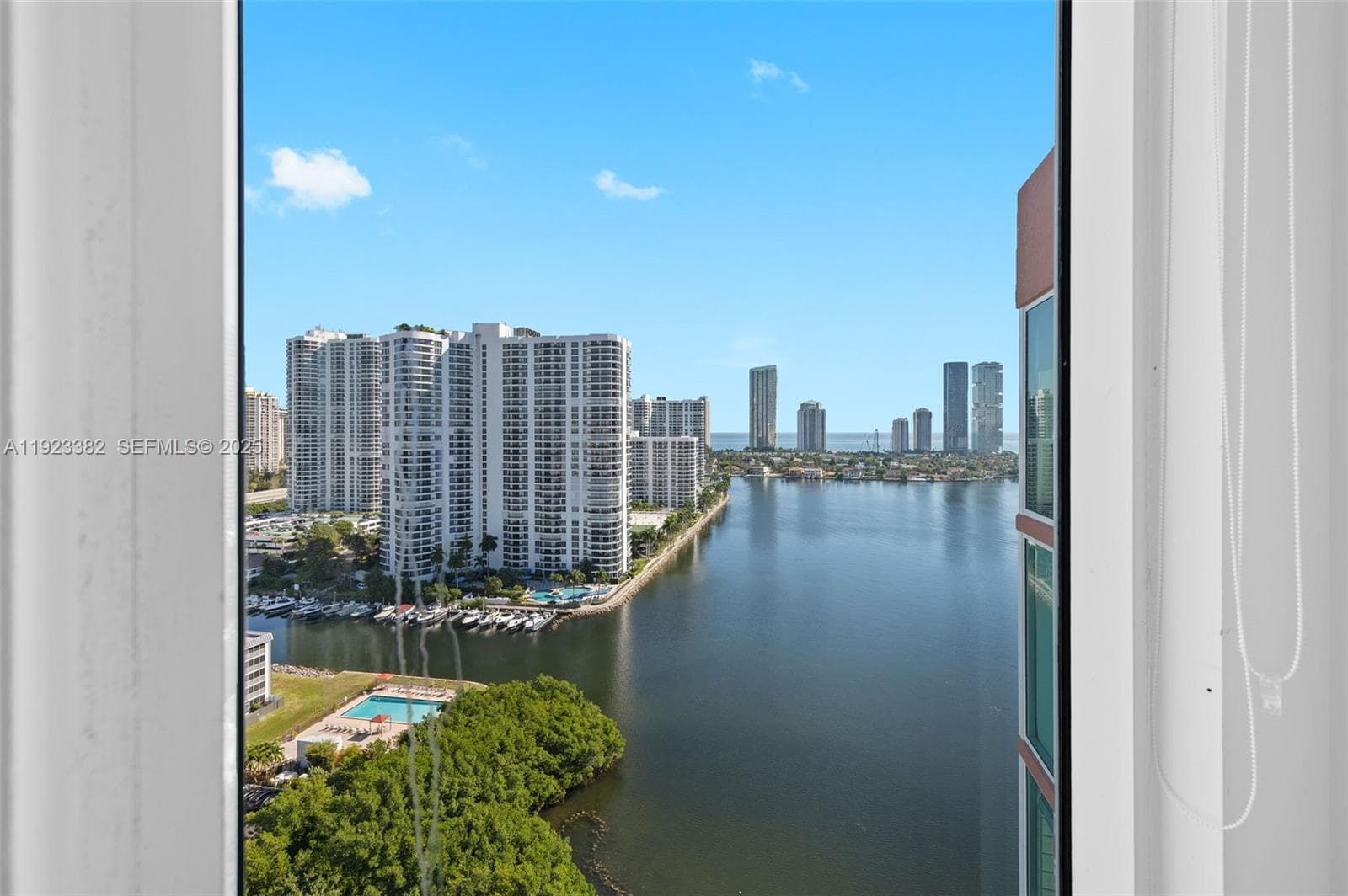 3370 Hidden Bay Dr 2102 photo 9
