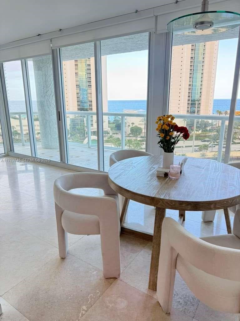16400 Collins Ave 942 photo 11