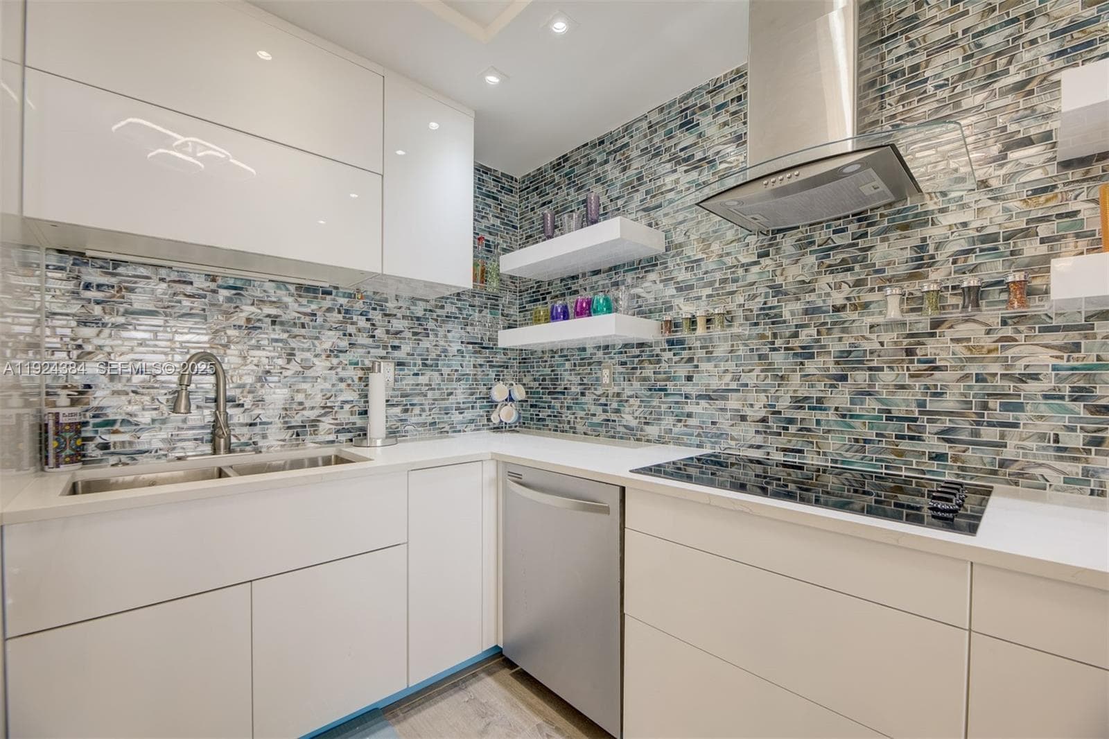 3725 S Ocean Dr 601 photo 4