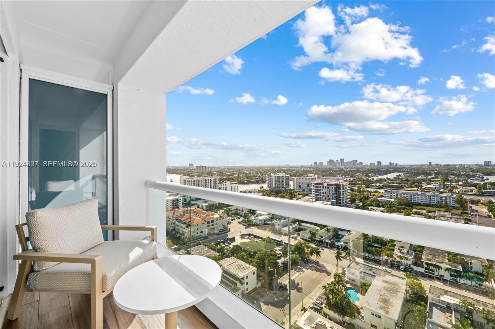 551 N Fort Lauderdale Beach Blvd R1904 photo 1