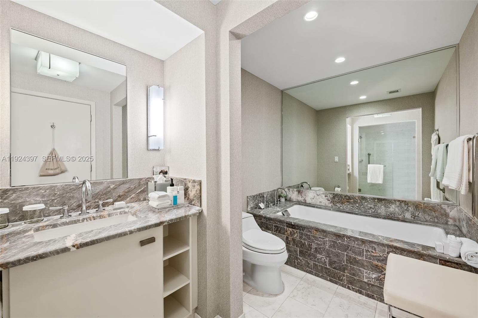 551 N Fort Lauderdale Beach Blvd R1904 photo 9