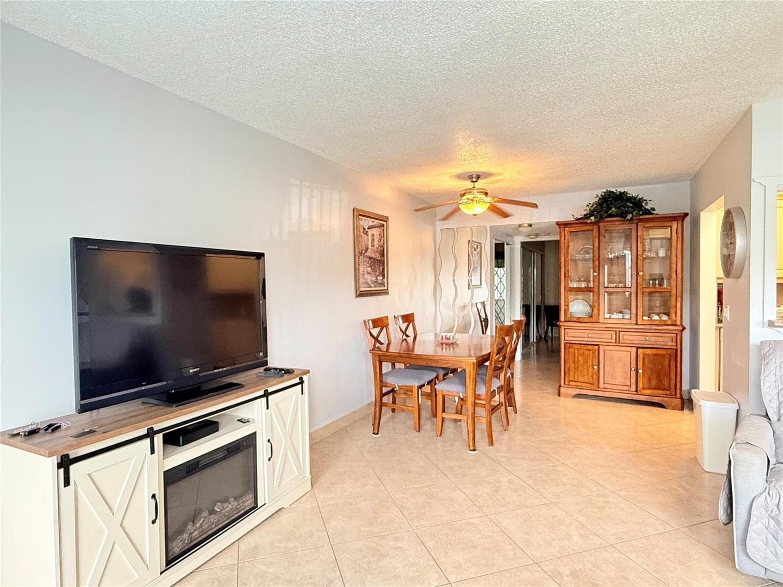 53 Markham C 53 photo 1
