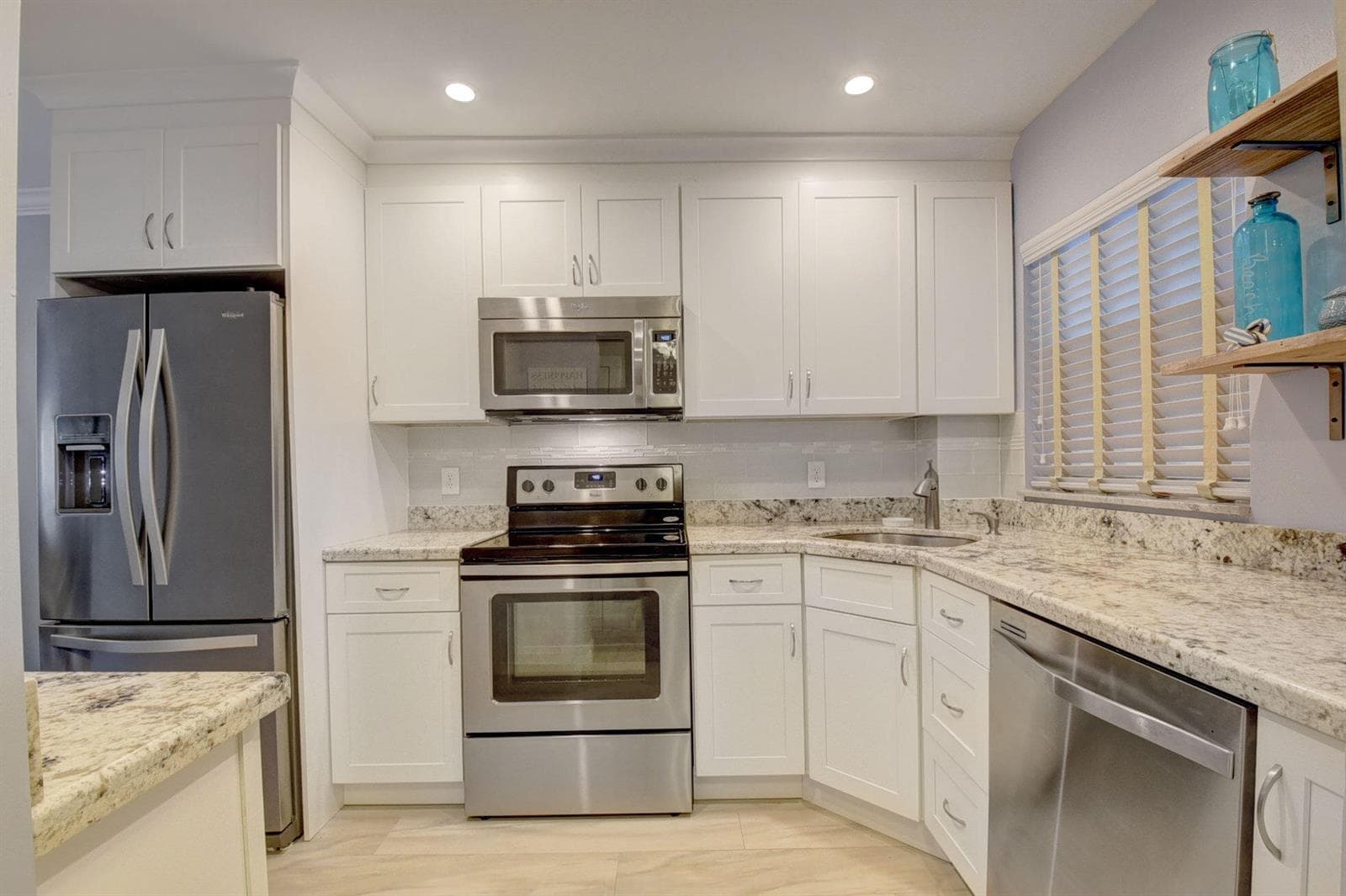 650 Snug Harbor Drive G307 photo 2