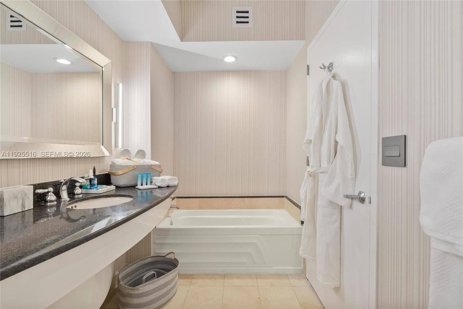 18001 Collins Ave 2512 photo 14
