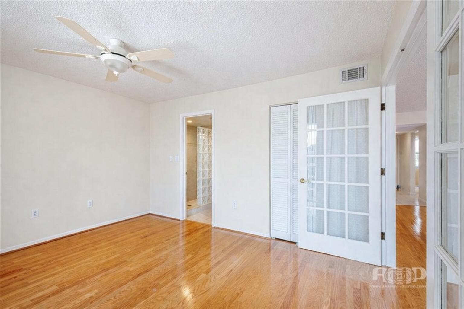 3100 NE 48th Street 908 photo 17