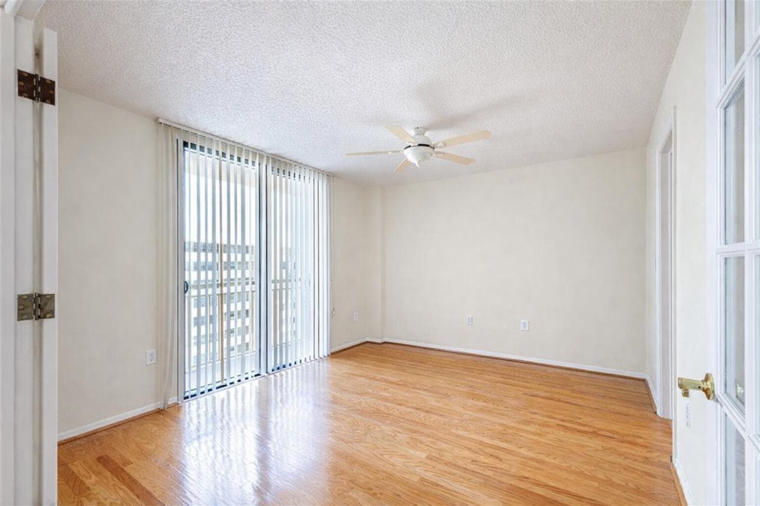 3100 NE 48th Street 908 photo 16