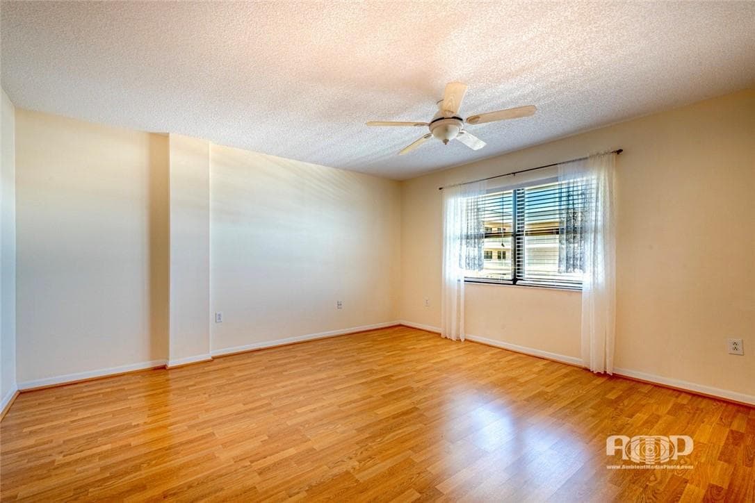 3100 NE 48th Street 908 photo 9