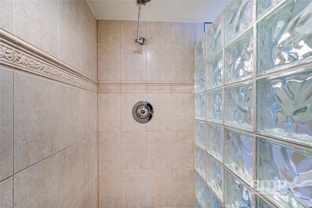 3100 NE 48th Street 908 photo 21