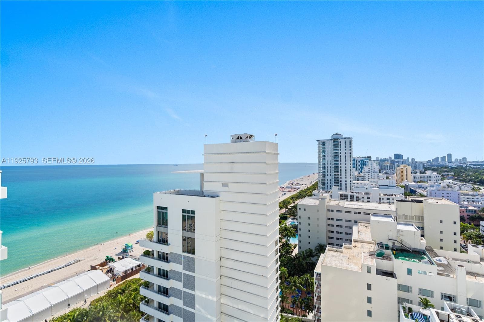 4391 Collins Ave 1814 photo 3