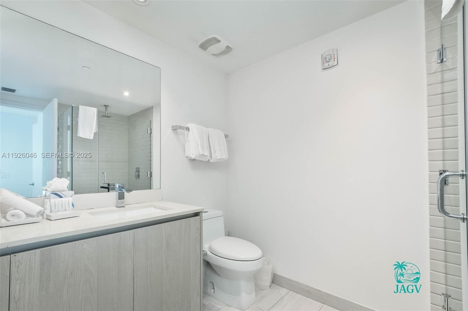 4010 S Ocean Dr R3005 photo 22