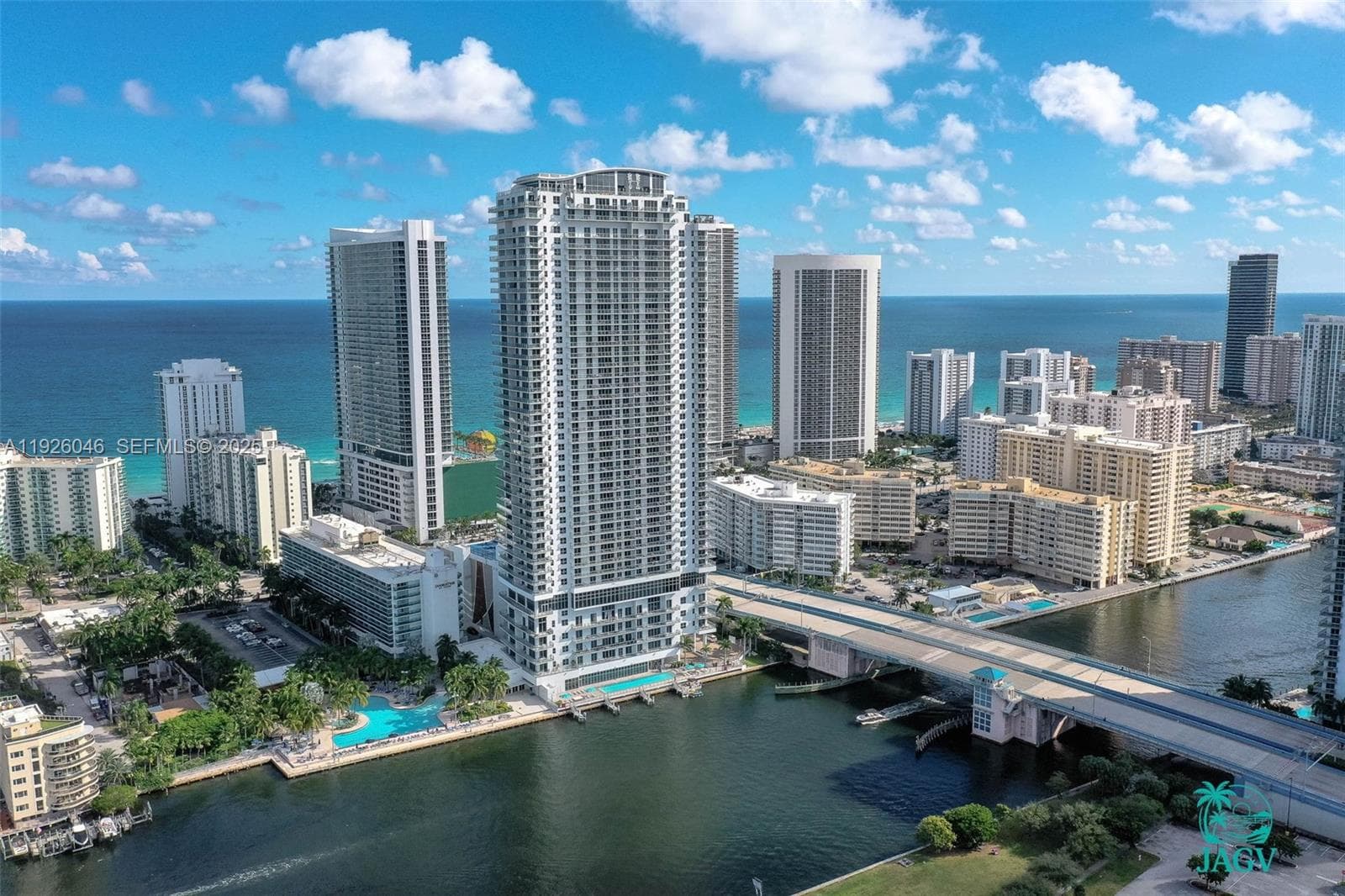 4010 S Ocean Dr R3005 photo 3