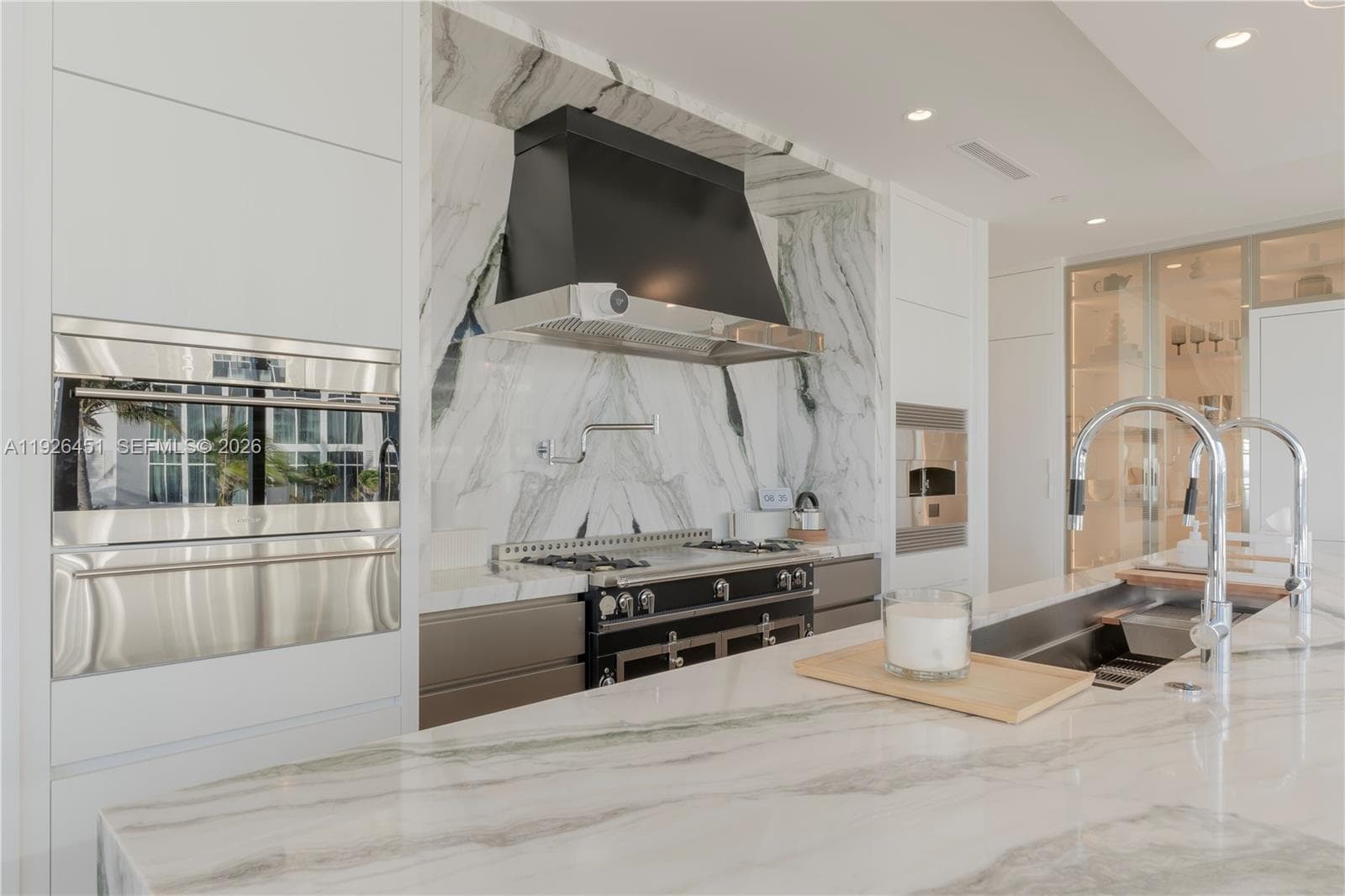 17975 Collins Ave 502 photo 10