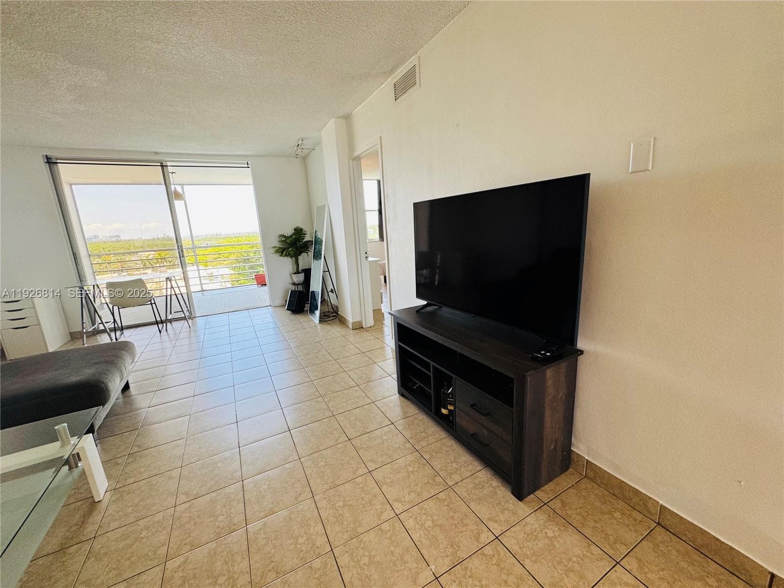 3660 NE 166th St 812 photo 12
