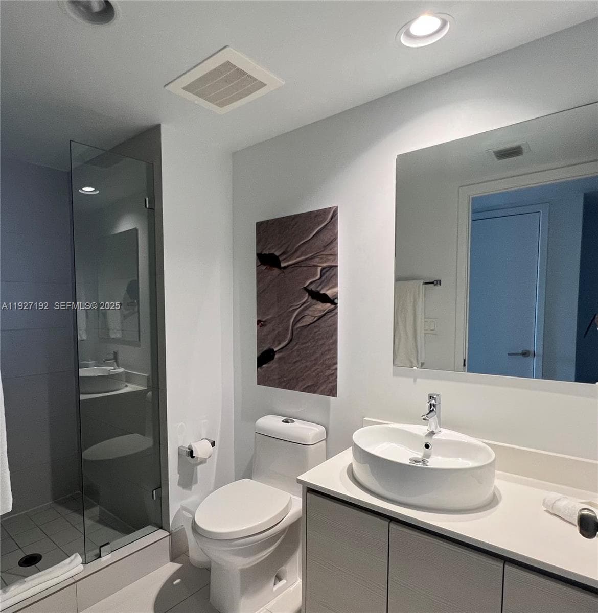 2602 E Hallandale Beach Blvd R708 photo 23