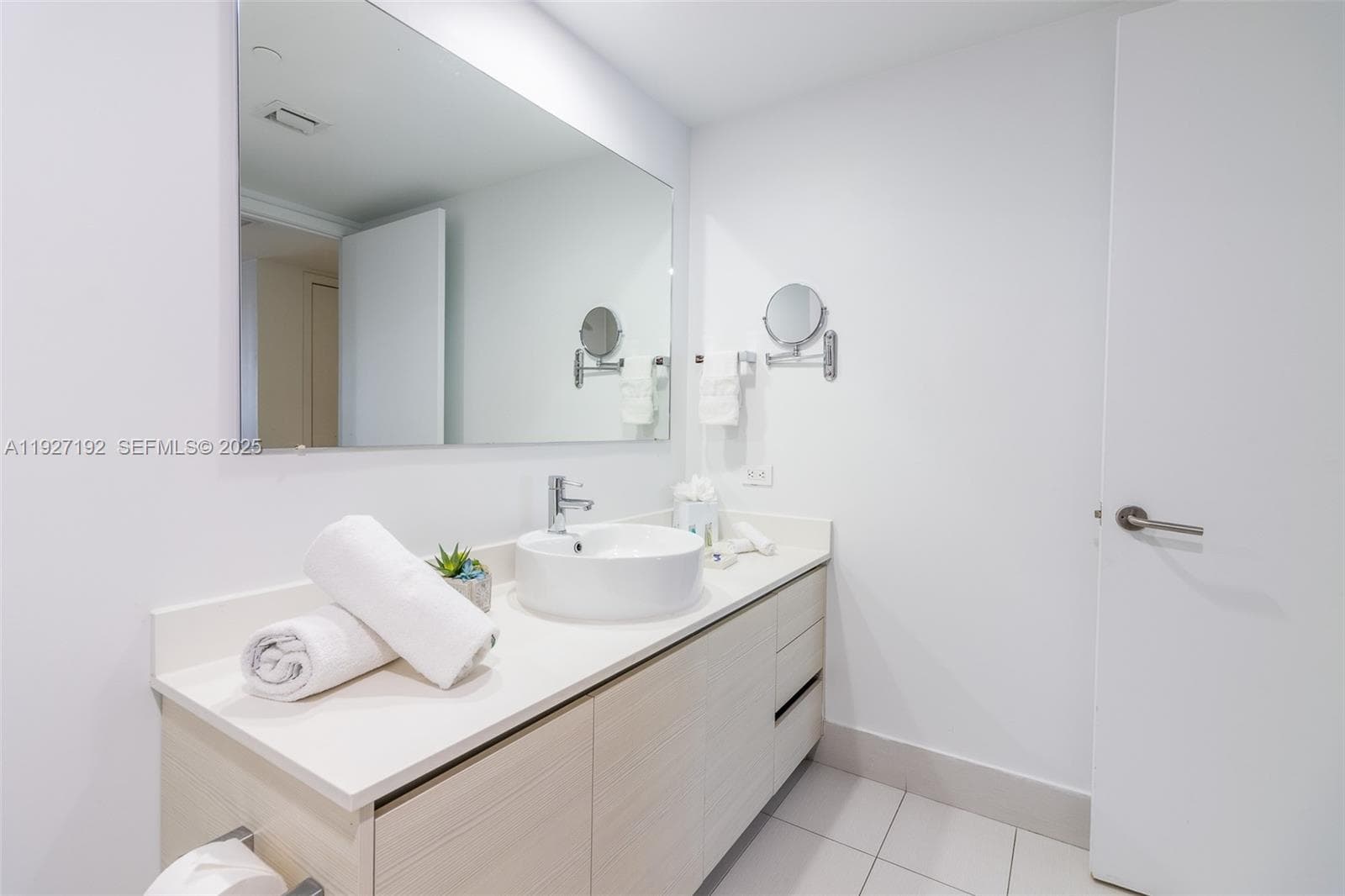 2602 E Hallandale Beach Blvd R708 photo 12