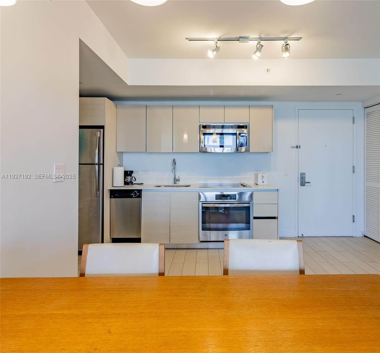 2602 E Hallandale Beach Blvd R708 photo 5