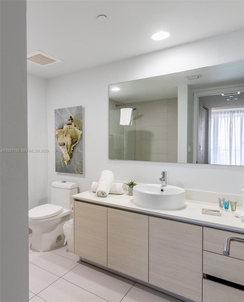 2602 E Hallandale Beach Blvd R708 photo 11