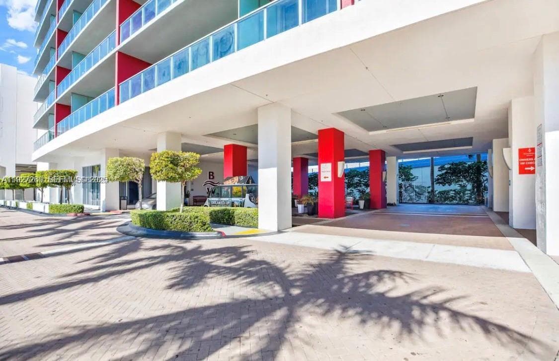 2602 E Hallandale Beach Blvd R809 photo 24