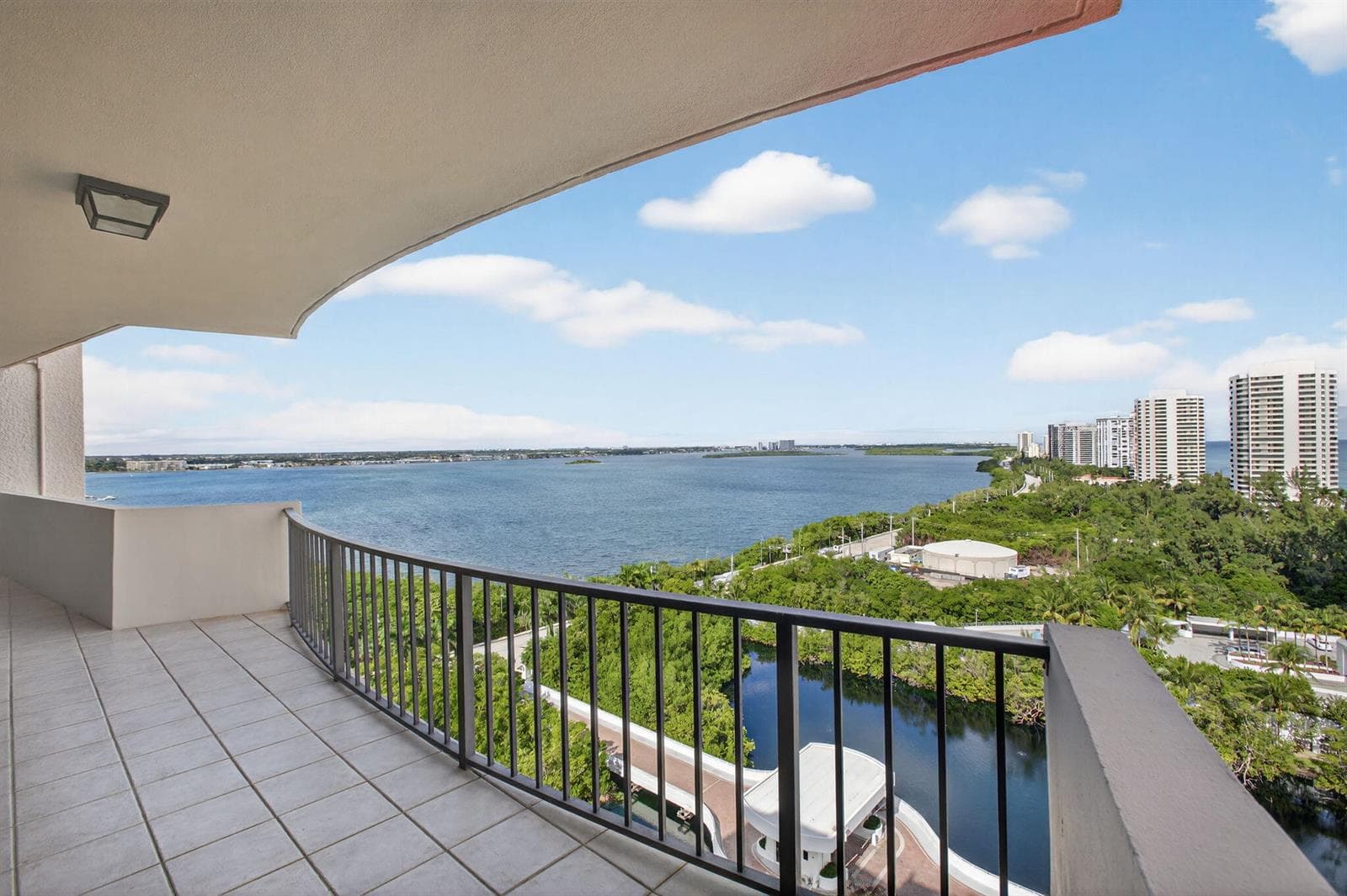 4200 N Ocean Drive 2-1606 photo 1