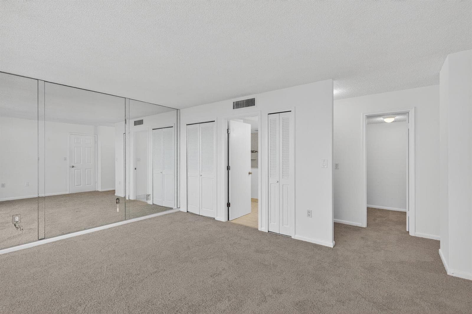 4200 N Ocean Drive 2-1606 photo 15