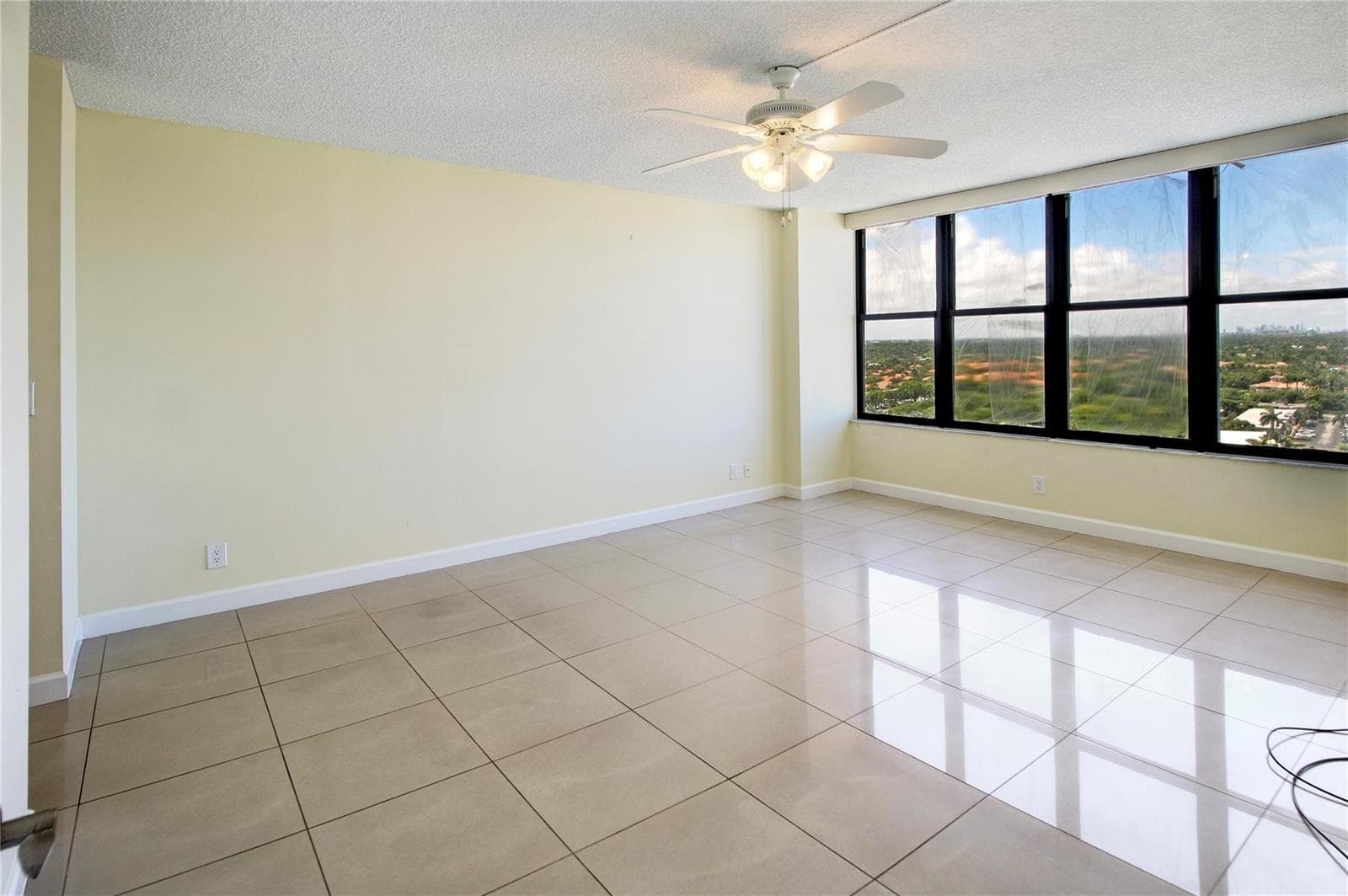 2500 Parkview Drive 1710 photo 13