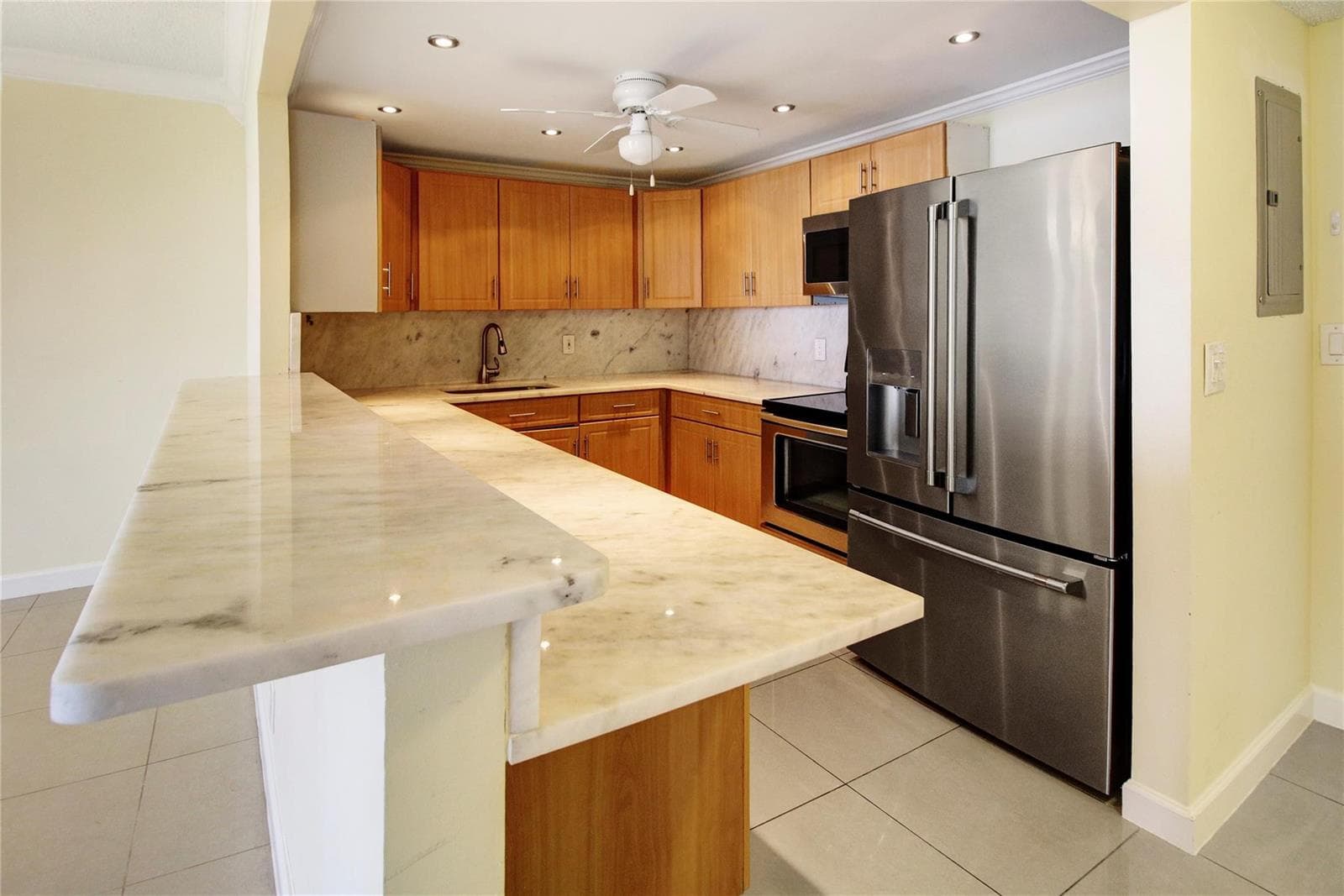 2500 Parkview Drive 1710 photo 12