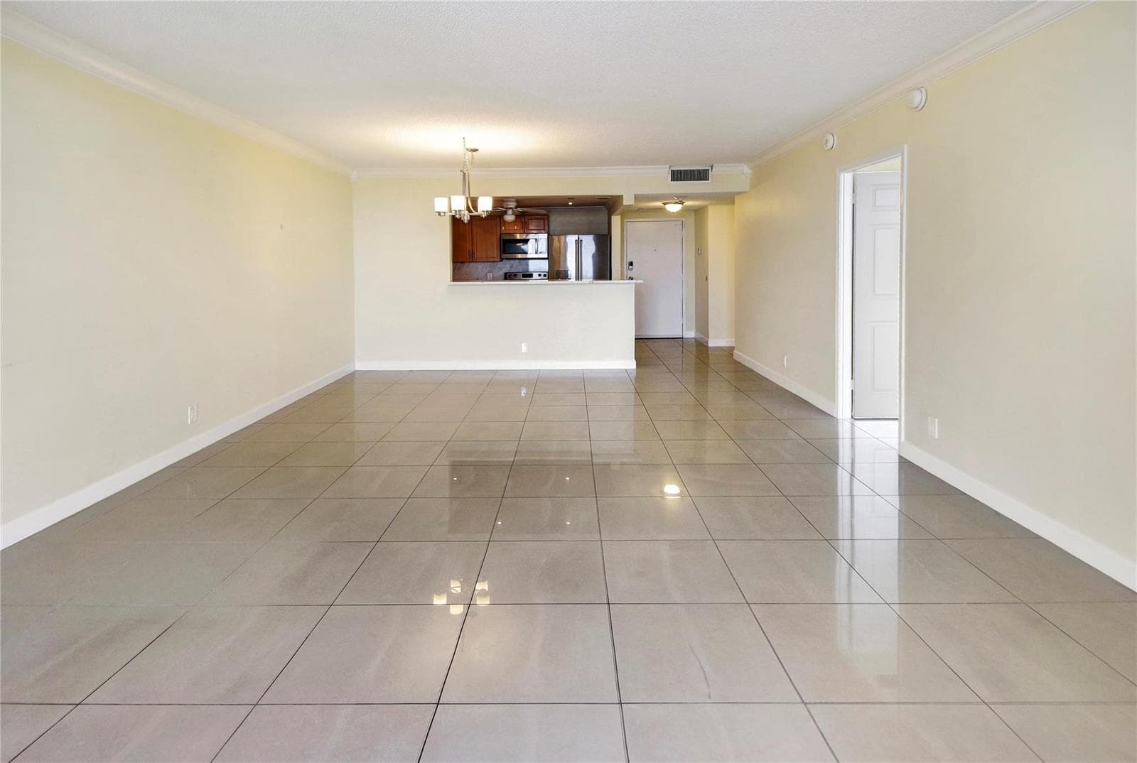 2500 Parkview Drive 1710 photo 10