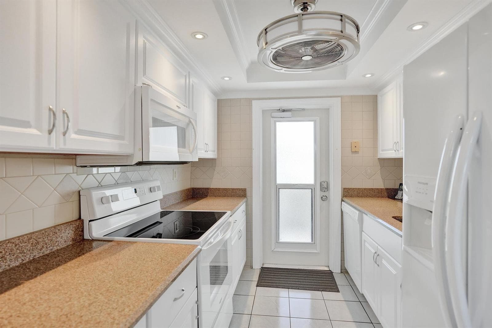 505 N Riverside Drive 7 photo 9
